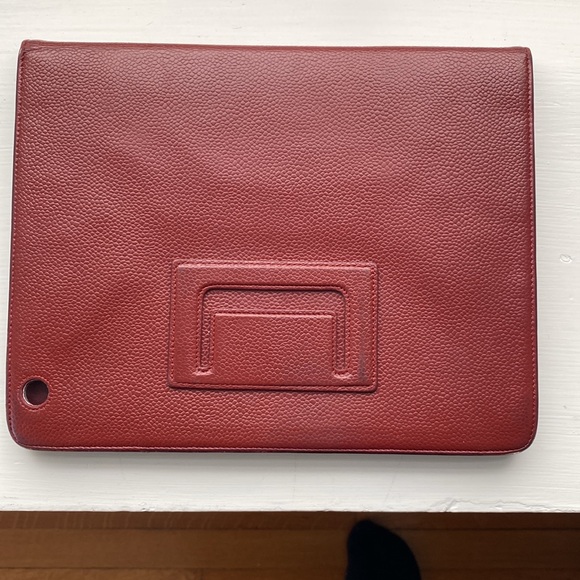 Chanel iPad/Ebook case - Picture 5 of 8